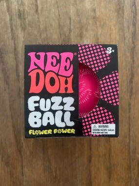 NeeDoh Fuzz Ball Flower Power Fidget Toy, Squishy Sensory- Pink